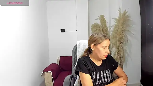 Snapshot of Milf_karlye chatting on 06-17-26, 03:06 Milf karlye online show from 06-17-26, 03:06