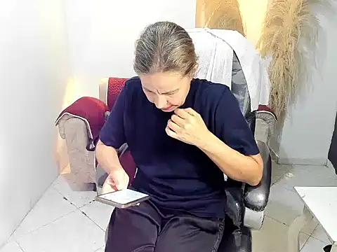 Milf karlye online show from 05-21-26, 01:36