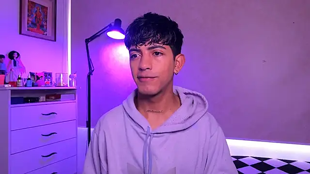 teobowny  online show from 10-11-25, 01:23