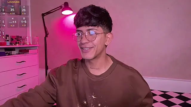 teobowny  online show from 09-30-25, 12:33