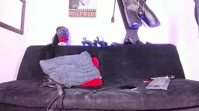 Snapshot of mariana_fadulf_ chatting on 02-12-25, 10:03 mariana fadulf online show from 02-12-25, 10:03