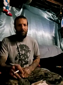 Snapshot of Whipit323 chatting on 12-20-25, 12:35 Whipit323 online show from 12-20-25, 12:35