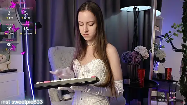 Anal Girl  online show from 04-08-26, 04:30