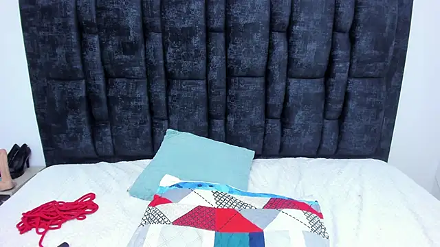 Aurora Doll  online show from 04-15-26, 07:58