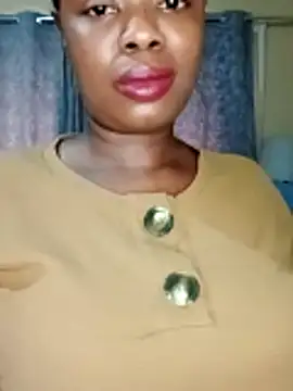 Luciouslips00 online show from 11-10-25, 02:00