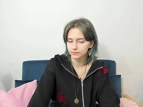 DevineNatalie online show from 12-31-24, 01:30