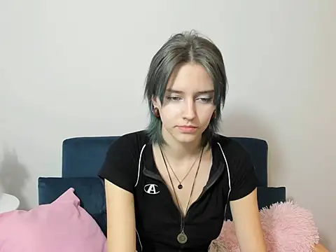 DevineNatalie online show from 12-10-24, 04:17