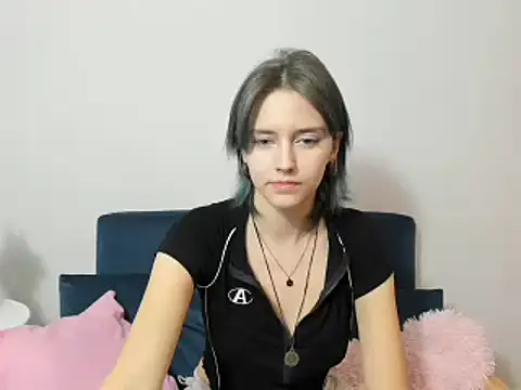 DevineNatalie online show from 12-10-24, 07:22