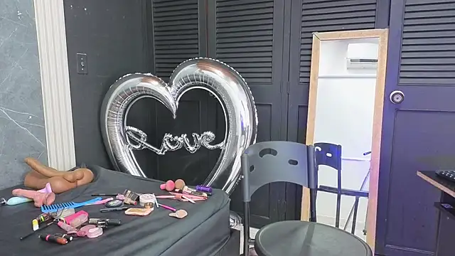 haileycat online show from 03-17-26, 02:36