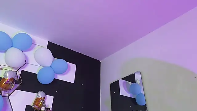 haileycat online show from 10-04-25, 03:08