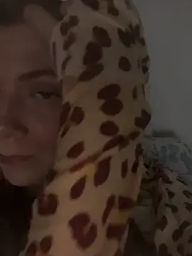 Snapshot of Mandispandis1 chatting on 12-12-24, 04:21 Mandispandis1 online show from 12-12-24, 04:21