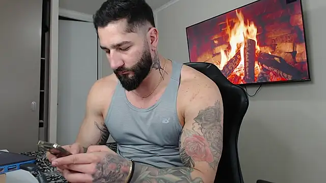 Snapshot of jonhklleyn chatting on 09-26-25, 06:04 jonhklleyn online show from 09-26-25, 06:04