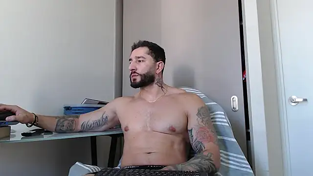 Snapshot of jonhklleyn chatting on 03-19-25, 08:43 jonhklleyn online show from 03-19-25, 08:43