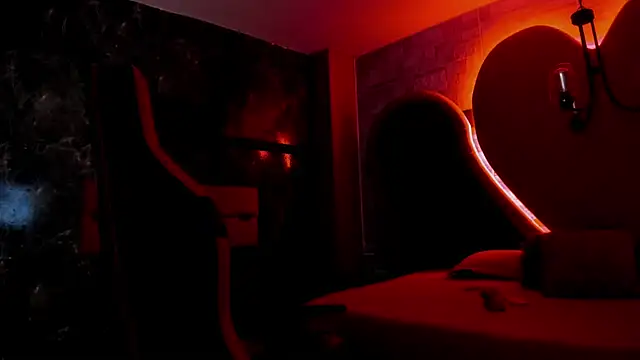 SLUTTY MILA online show from 01-10-25, 11:18