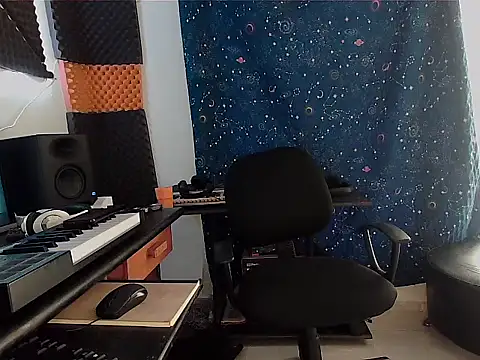 patrik tattoo  online show from 02-06-25, 07:18