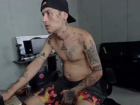 Snapshot of patrik_tattoo_ chatting on 02-22-26, 12:29 patrik tattoo online show from 02-22-26, 12:29