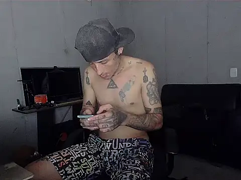 Snapshot of patrik_tattoo_ chatting on 04-02-26, 05:47 patrik tattoo online show from 04-02-26, 05:47