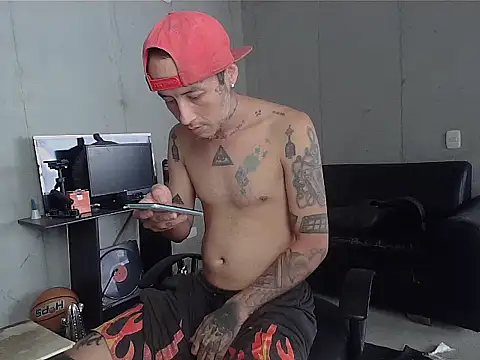 Snapshot of patrik_tattoo_ chatting on 04-09-26, 04:57 patrik tattoo online show from 04-09-26, 04:57