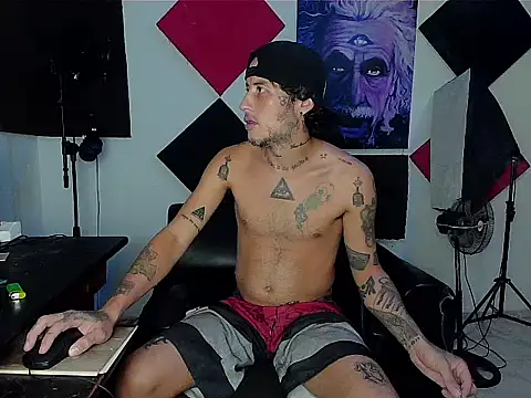 patrik tattoo  online show from 09-24-25, 03:13