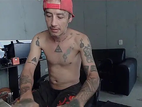 Snapshot of patrik_tattoo_ chatting on 04-08-26, 05:14 patrik tattoo online show from 04-08-26, 05:14