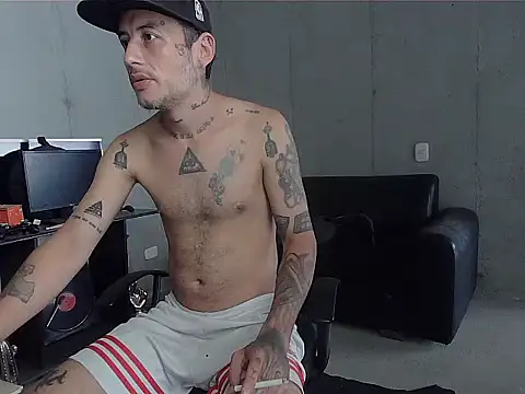 Snapshot of patrik_tattoo_ chatting on 03-29-26, 05:25 patrik tattoo online show from 03-29-26, 05:25