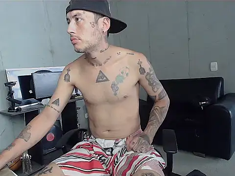 Snapshot of patrik_tattoo_ chatting on 02-24-26, 04:30 patrik tattoo online show from 02-24-26, 04:30