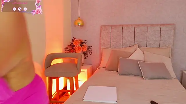 tutu milf online show from 04-14-26, 08:25