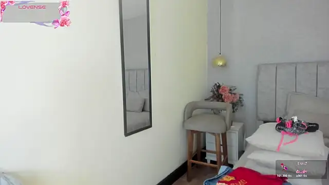 Snapshot of tutu_milf chatting on 06-14-26, 12:17 tutu milf online show from 06-14-26, 12:17