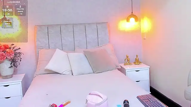 tutu milf online show from 10-29-25, 07:13