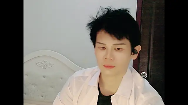Snapshot of Melvinchina-88 chatting on 06-24-26, 05:28 Melvinchina-88 online show from 06-24-26, 05:28