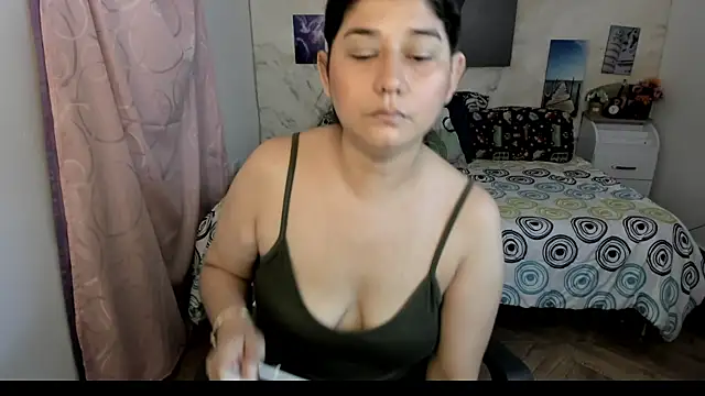 alinabozz1 online show from 03-25-26, 04:34