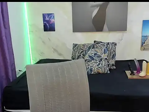 Snapshot of alinabozz1 chatting on 07-17-26, 03:59 alinabozz1 online show from 07-17-26, 03:59