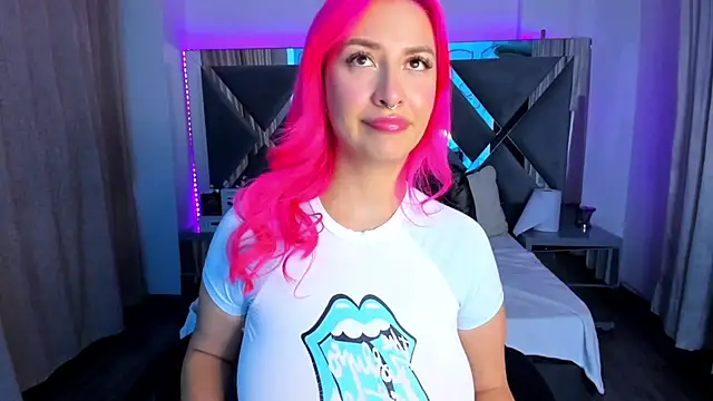 Snapshot of Malala_18 chatting on 04-01-26, 04:03 Malala 18 online show from 04-01-26, 04:03