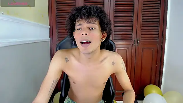 Snapshot of rose_Skinny_ chatting on 09-11-25, 09:26 rose Skinny  online show from 09-11-25, 09:26