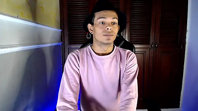 Snapshot of rose_Skinny_ chatting on 10-08-25, 07:14 rose Skinny  online show from 10-08-25, 07:14