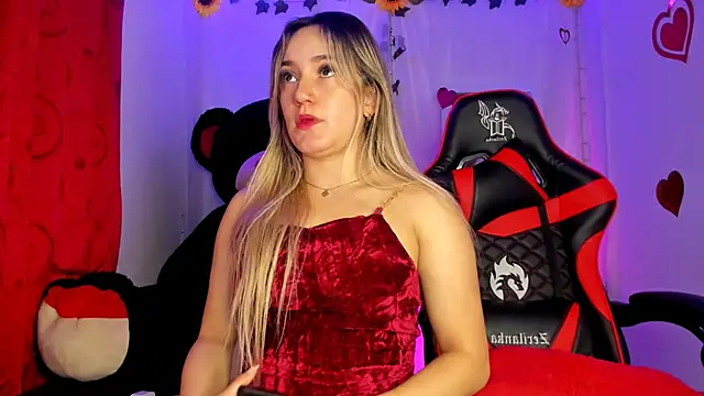 Snapshot of Keyth_clement chatting on 03-19-25, 05:06 Keyth clement online show from 03-19-25, 05:06