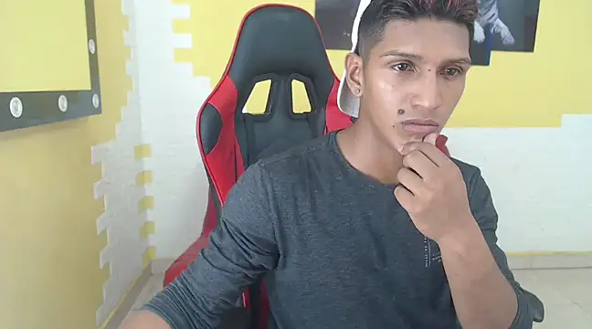 mau elixxx online show from 12-31-24, 03:01