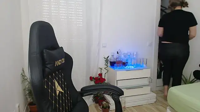 Snapshot of Genesisgems11_ chatting on 02-28-25, 07:15 Genesisgems11 online show from 02-28-25, 07:15