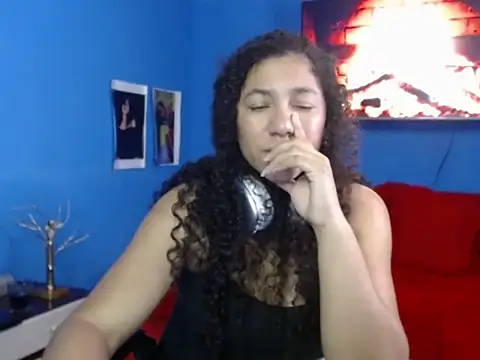 bellacrespalatina online show from 10-31-25, 01:24