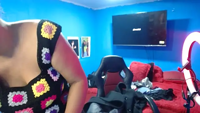 bellacrespalatina online show from 11-18-25, 08:23