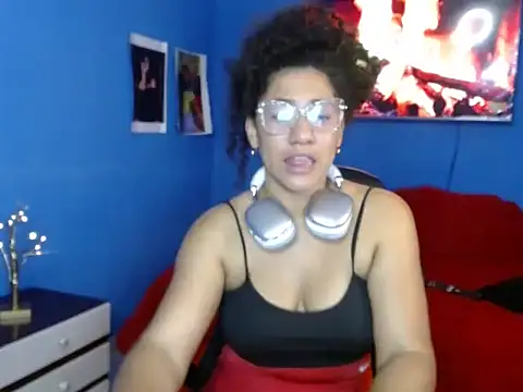 Snapshot of bellacrespalatina chatting on 10-23-25, 03:05 bellacrespalatina online show from 10-23-25, 03:05