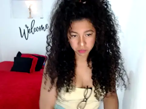 Snapshot of bellacrespalatina chatting on 09-16-25, 09:16 bellacrespalatina online show from 09-16-25, 09:16