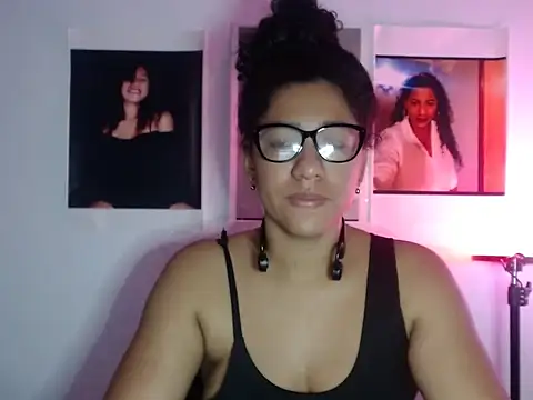 Snapshot of bellacrespalatina chatting on 10-10-25, 09:04 bellacrespalatina online show from 10-10-25, 09:04