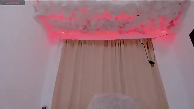 Snapshot of Lauu_G chatting on 03-05-25, 03:08 Lauu G online show from 03-05-25, 03:08