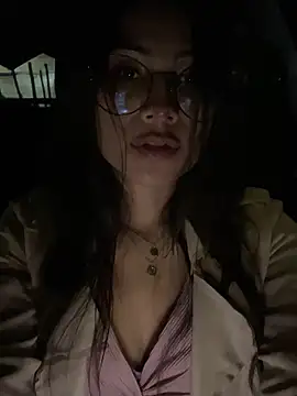 Jade Zephyra online show from 12-15-24, 04:07