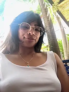 Jade Zephyra online show from 05-12-26, 06:47