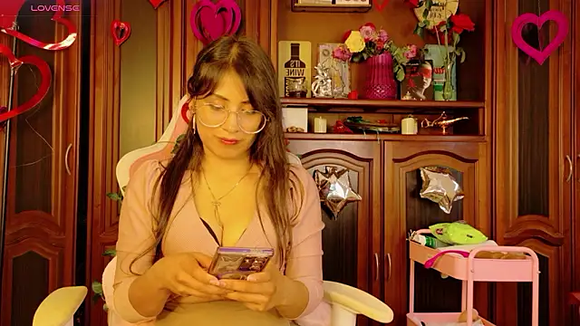 Jade Zephyra online show from 02-16-26, 08:18