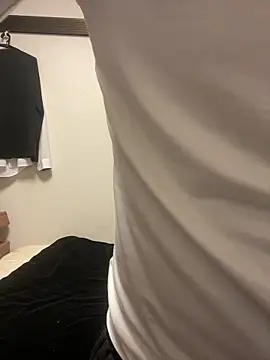 YU-KI00 online show from 11-13-25, 09:35