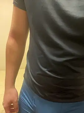 YU-KI00 online show from 01-12-26, 11:39