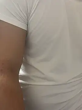 YU-KI00 online show from 10-30-25, 09:18